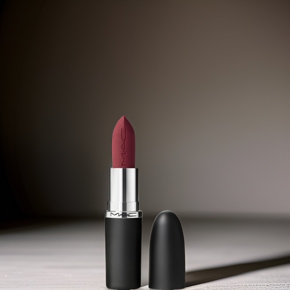 New "Keep Dreaming" Macximal Silky Matte Lipstick - Picture 11 of 11